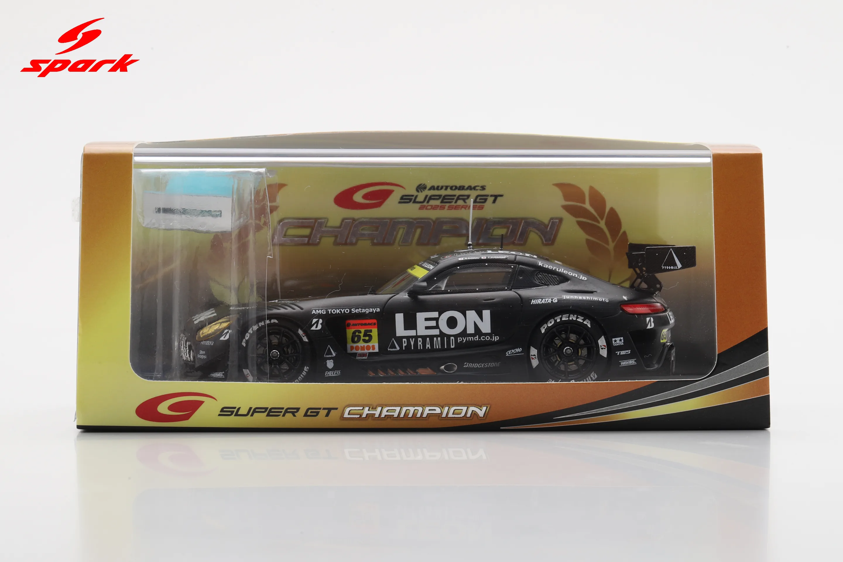 LEON PYRAMID AMG K2 R&D LEON RACING No.65 GT300 Class Champion SUPER GT 2025 N. Gamou - T. Suganami with Champion board