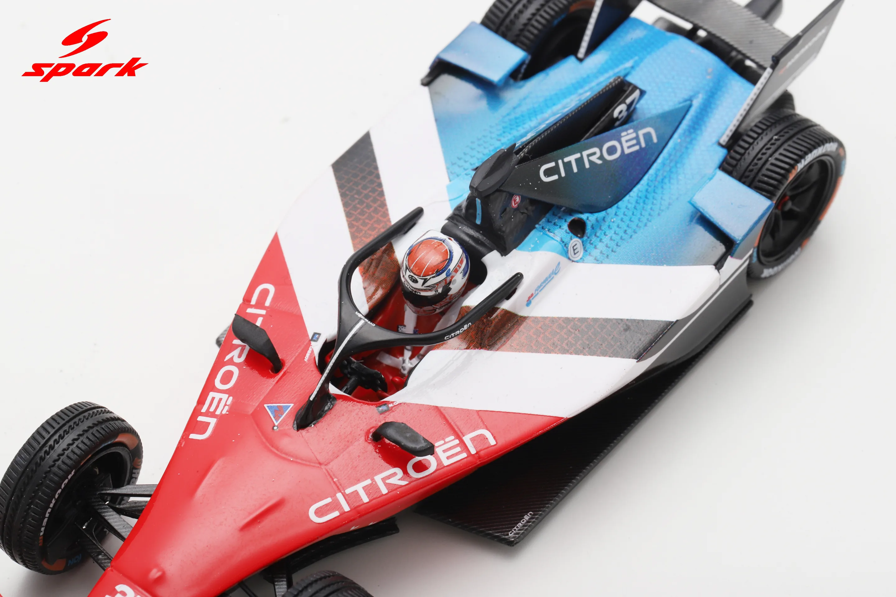 CITROËN RACING No.37 Nick Cassidy
